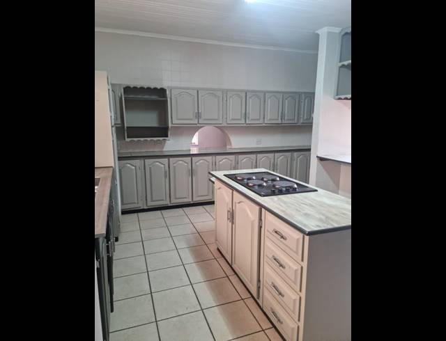 3 BEDROOM PROPERTY TO RENT IN EDELWEISS